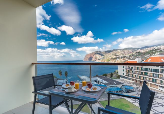  à Funchal - Centromar Residence Ocean View by Atlantic Holiday